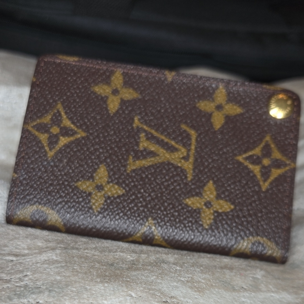 Louis Vuitton Monogram Key Holder in Brown and Gold